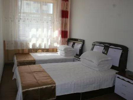 Wusheng Tianyuan Guest House Отели рядом с достопримечательностью «Longnv Lake Tourist Resort»