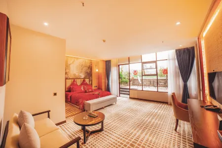 BUND HOTEL Отели рядом с достопримечательностью «Xihua University Weiyuan Branch»