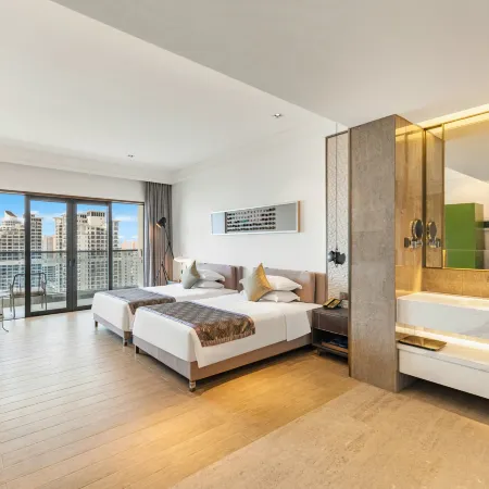 Luoke Platinum Sea View Hotel
