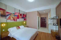 Qianxiang Shangmei Homestay (Zhengzhou Henan University of Technology Subway Station) - Apartment