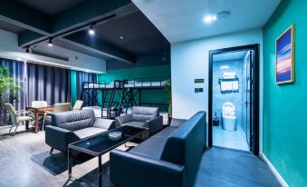 Zhui Feng E-Sports Hotel (Linying Central Bus Station)