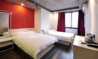 Jianwei Space Movie Hotel (Shanghai Jiangning Road subway station store)