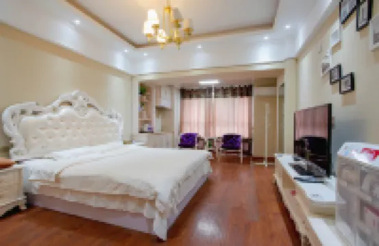 Gangzi Homestay (Baolong City Plaza)  호텔