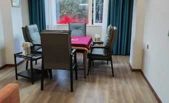 Suining Liulian Xiaozhu Business Hotel
