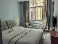 Yuanmou Coconut Forest Business Hotel