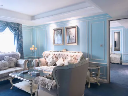 Tianyi International Hotel (Zhongshan Tanzhou Commercial Center)