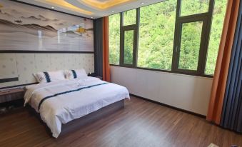Yunxian Fanxiang B&B Hotel