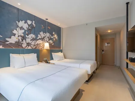 Magnotel Hotel (Shanghai Luxun Park Hongkou Football Stadium) Отели рядом с достопримечательностью «Shanghai Institute for Youth Administration»