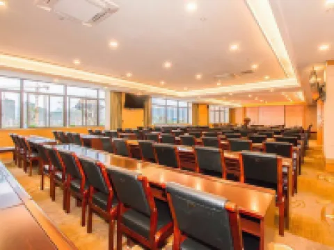 โรงแรมเวียนนา กุ้ยหลิน ผิงเลอ บัสสเตชั่น โรงแรมในผิงเล่อ