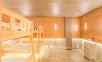 Xiaobu Electric Gaming Hotel (Tiexi Square Branch)