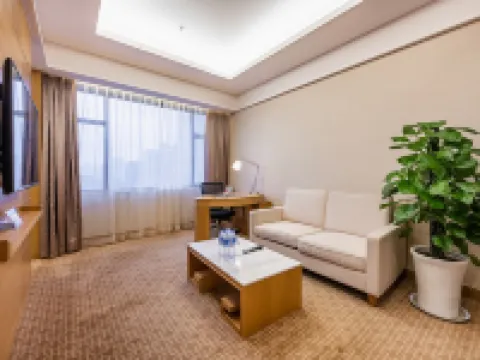 Holiday Inn XI'AN BIG GOOSE PAGODA by IHG Hotels near Shaanxi History Museum