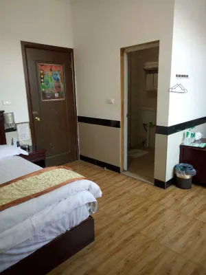 Tonghai Hongda Hotel Hotel dekat Ancient City