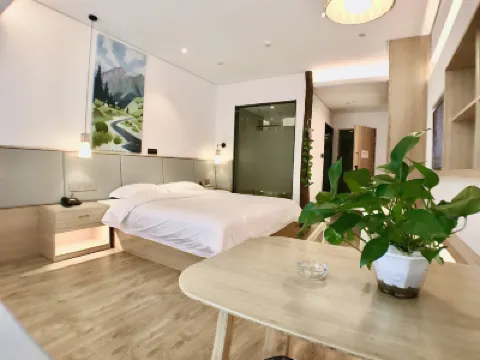 Zhuyinshanju Hotel (Shijiazhuang No. 22 Middle School Chang'an Wanda Plaza Branch) Hotel a 