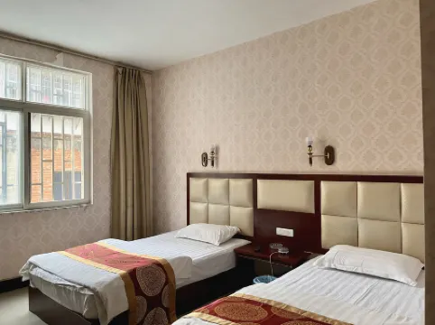 Mengzi Xiaoxiang Hotel (Min 'an Road Branch) Отели в г. Мэнцзы
