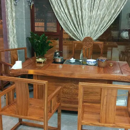 Pu'er Celebrities Sage Live Hotel
