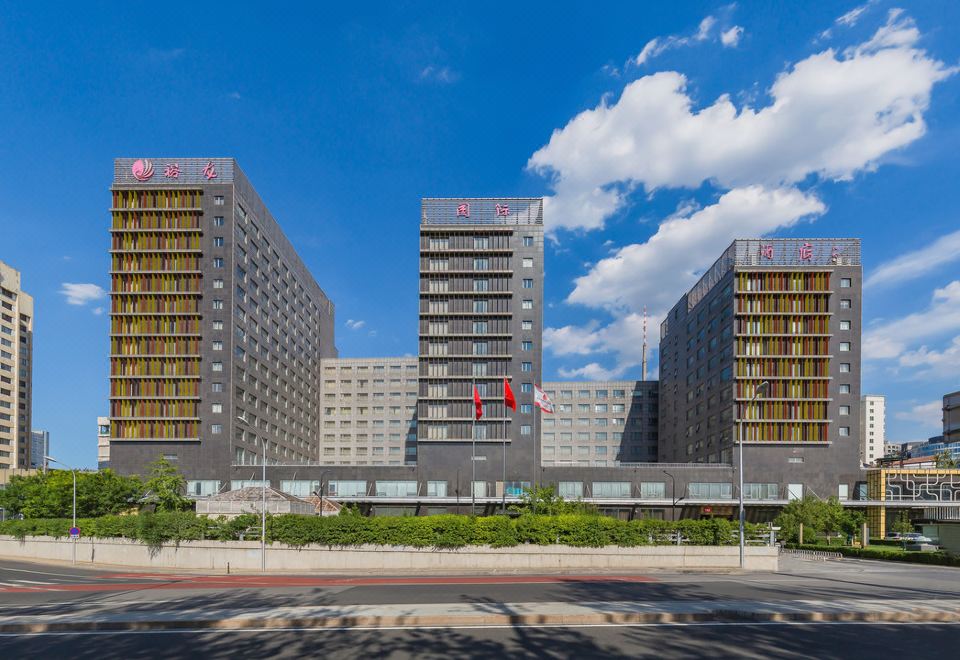 Raypar Yulong International HotelHotel Overview