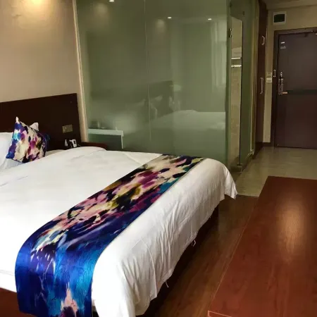 Changshun Yayuan Holiday Hotel
