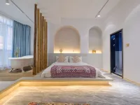 Juruo Boutique Homestay (Quanzhou Dongstation Branch) Hotel berhampiran Wurong Ciji Palace