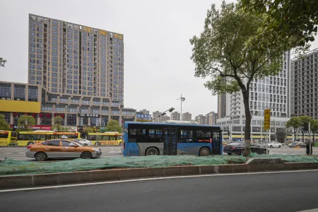 Zhuzhou Tiantianshang Art Hotel (Hunan University of Technology) Отели рядом с достопримечательностью «Hunan University of Technology»