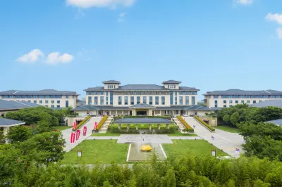 Canal Jinling Grand Hotel Hotel dekat Longwang Temple Temporary Palace