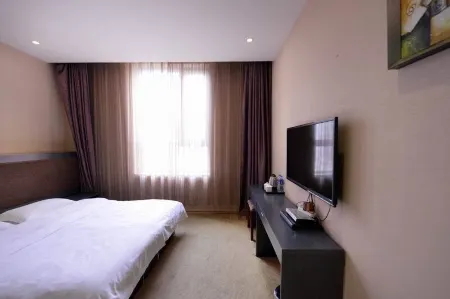 Jinqiao Holiday Business Hotel Отели рядом с достопримечательностью «Hengshan Ancient College»