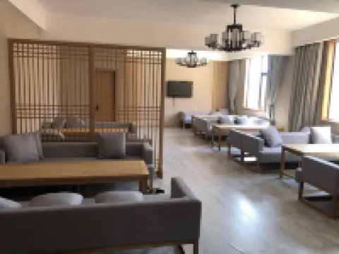 Bonthic Mountain Courtyard Holiday Hotel