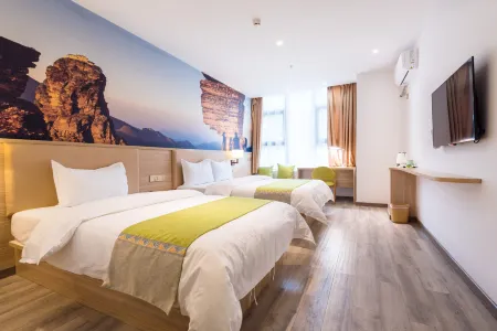 24 Hours Banxing Hotel Отели рядом с достопримечательностью «Guiyang University Software Branch»