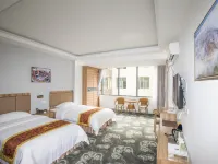 Longli Yuelong Kangji Resort Hotel Hotels in Longli
