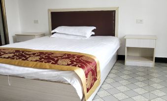 Fengdu County Yixin Hotel