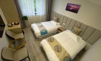 Chongbo Hotel
