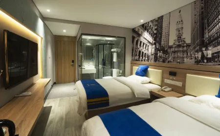 Super 8 Hotel Premier (Fushun North Railway Station, Jiangjun) Отели рядом со станцией Станция Фушунь