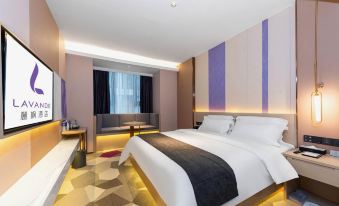 Lavande Hotel (Zhengzhou Economic and Technological Development Zone Central Square Subway Station)
