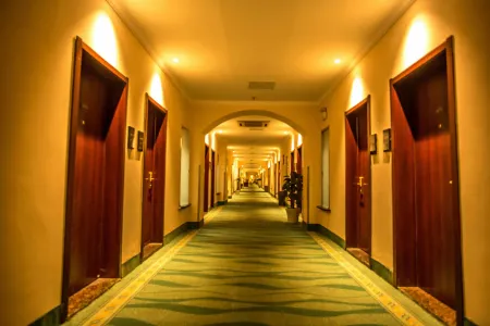 Greentree Inn Wuhu Ouyada Hotel Отели рядом с достопримечательностью «Shenshan Park Scenic Area»