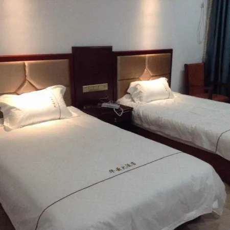 Huayun Hotel
