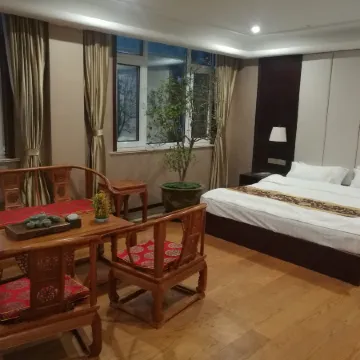 Jun Royal Pavilion Hotel