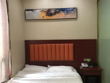 Moon Star Hotel Отели рядом с достопримечательностью «Chenqiao Songyuan Lake Wetland Park»