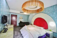 Yading Hotel (Yicheng Xiangsha Avenue)