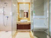Vienna International Hotel (Dongguan Humen High-speed Railway Station Wanda Plaza Branch) Hotels near Humen