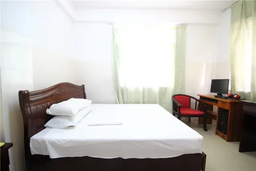 Nanning Xinhua Hotel (Nanning Hydropower Hospital Nancheng Department Store)