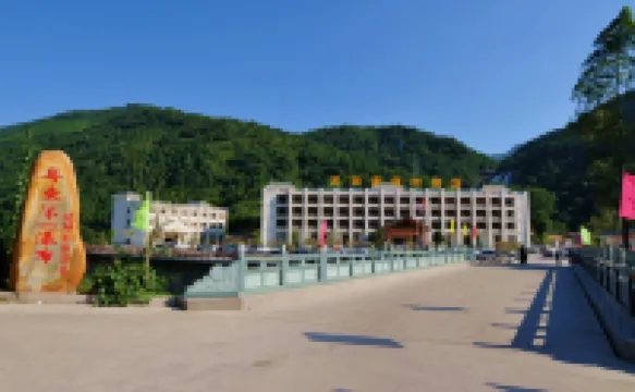 Longguizhai Waterfall Hotel