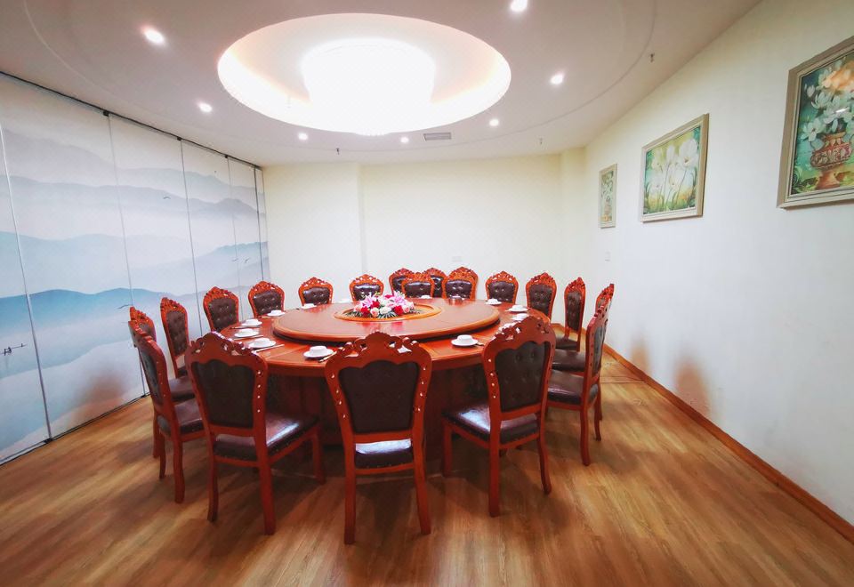 2. 모닝 호텔 (안..