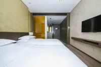 Hongqiaoyue Hostel - 3-Star