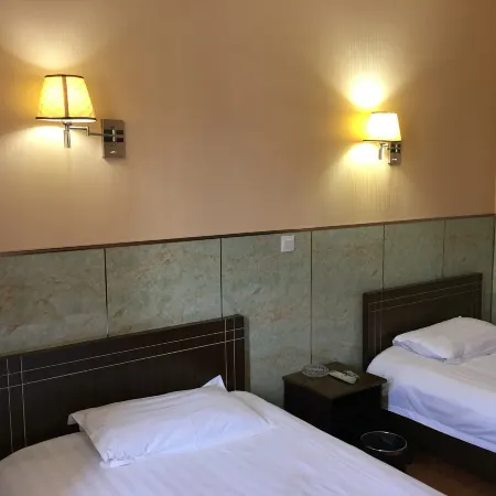 Fuyang Jinyi Hotel