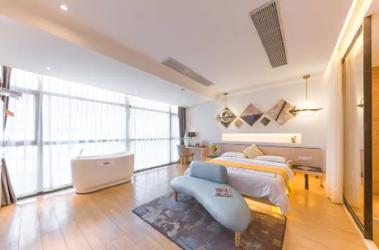 Xiamen Man Yue Mei Shu (Zhen Zhu Wan Beach Store)