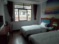 Qichunxin Living Hotel