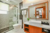 Yinjiang Jiuding Hotel (Yinjiang Wenchang Park) فنادق في ينغ جيانغ