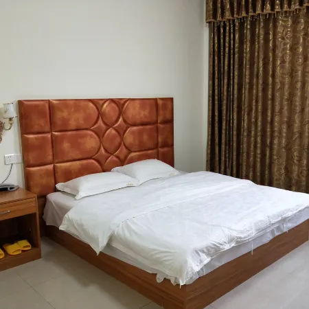 Lingyun Cotton Tree Hotel