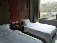 Jiaokou County Yingbin Homestay - موقف سيارات