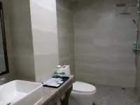 Renxuan Apartment