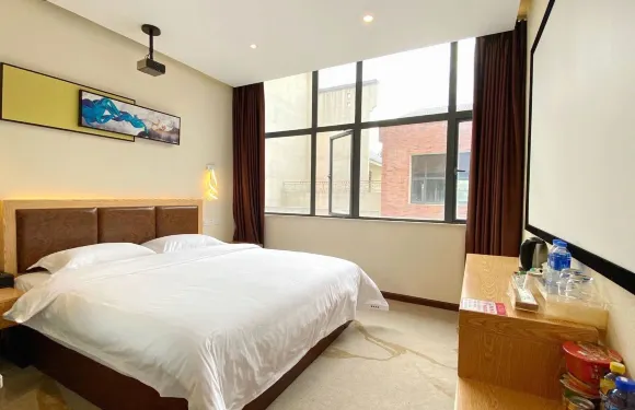 香禾東庭酒店（襄陽東津世紀城店）